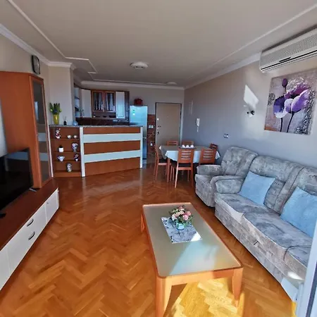 Apartman Nadina * Promajna